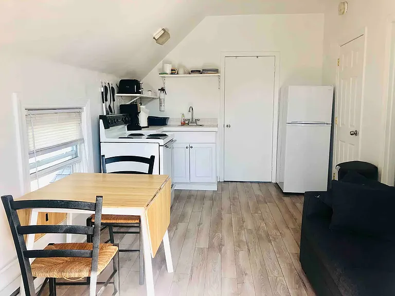 20 Union Ave #B — Photo 4