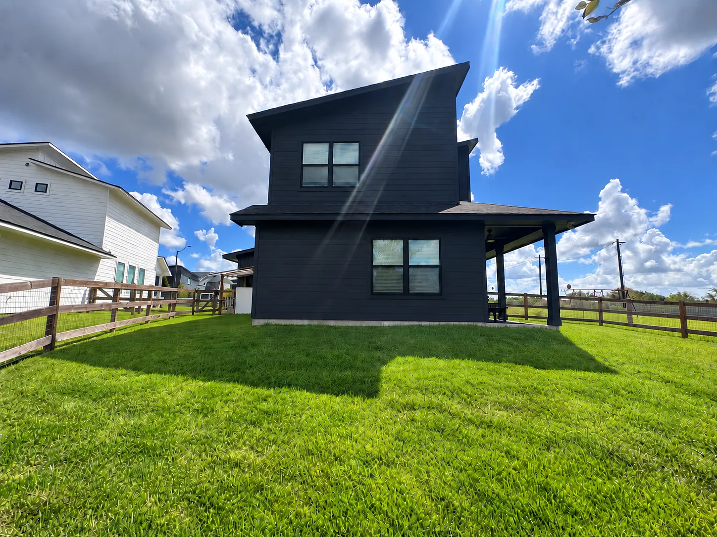 4 bed, 2147 sqft, $2,800 — Photo 3