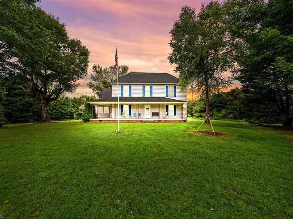 3159 Rogers Rd, Graham, NC 27253
