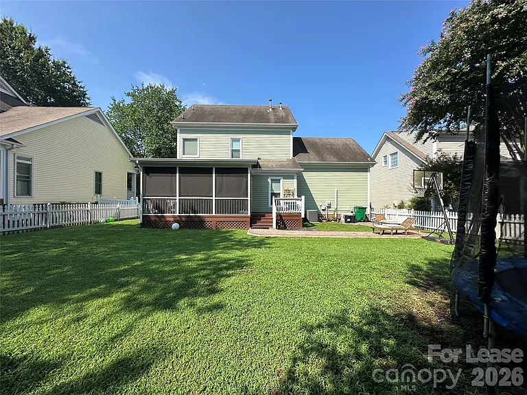 819 Stargard Ct — Photo 43