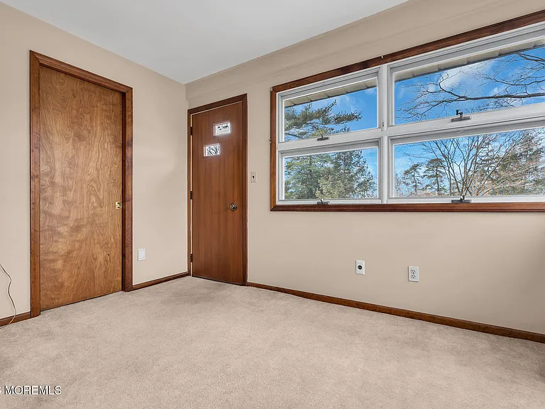 501 Cable Ave — Photo 9