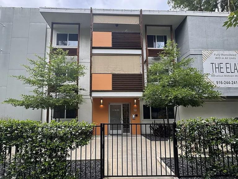Marvelous Modern Midtown- The Elan — Photo 4