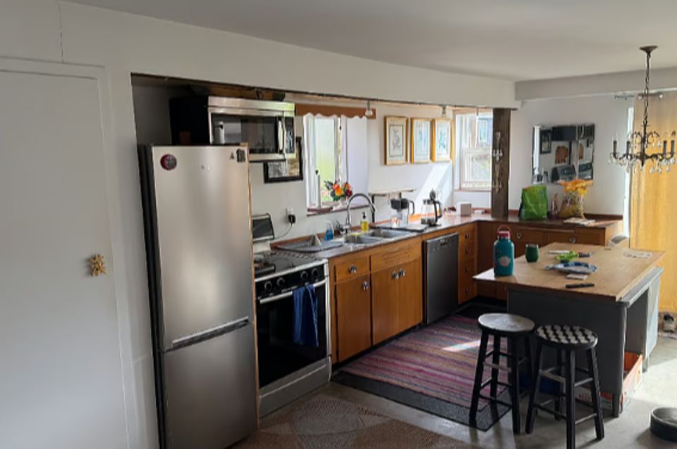 1st image of 3308 31st Ave SW #B