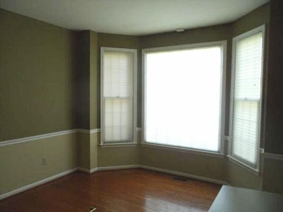 4th image of 9776 Viewcrest Dr
