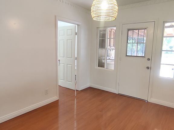 5th image of 1207 Miller Ave