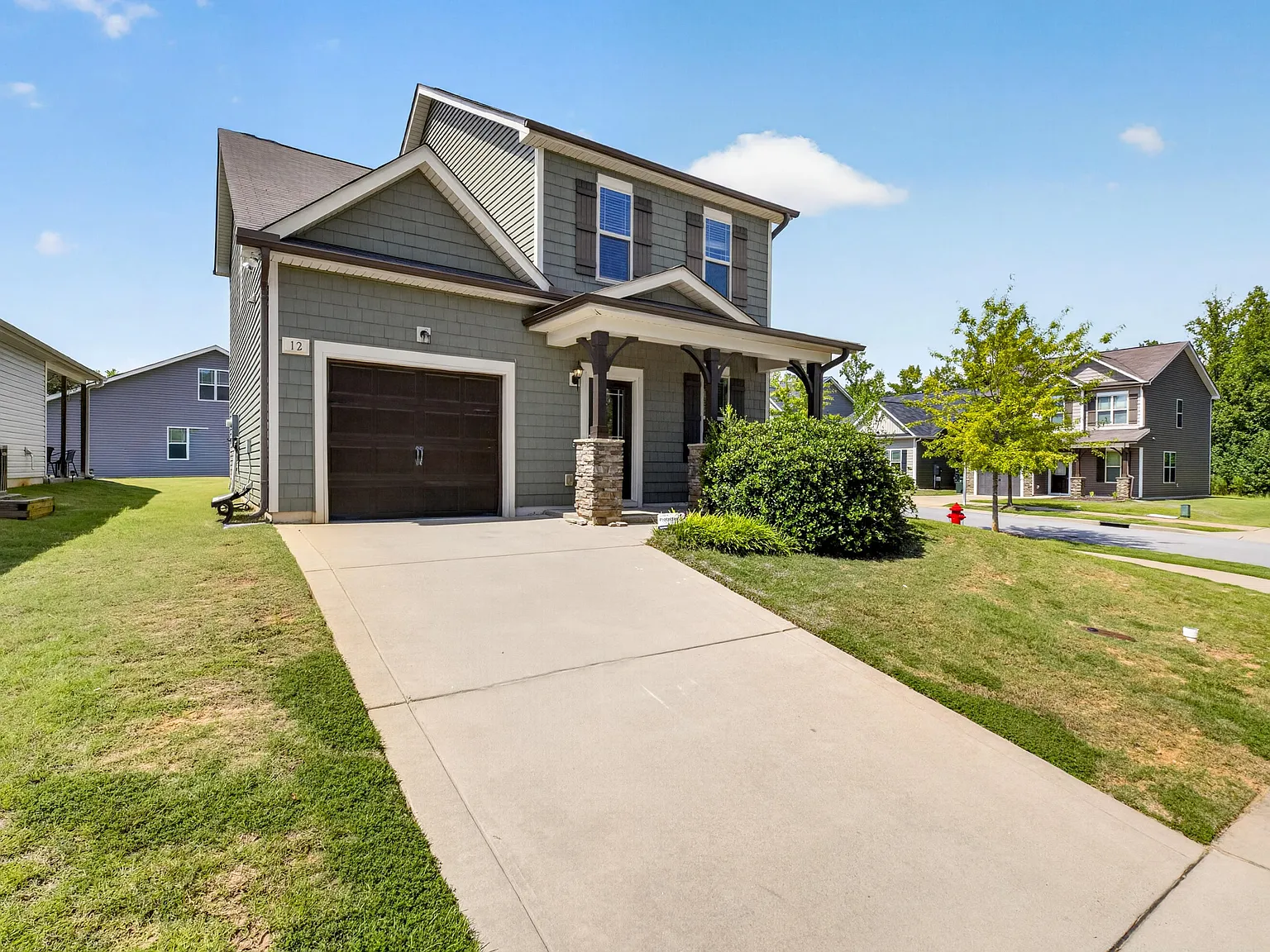 3 bed, 2.5 bath, 1564 sqft, $2,200 — Photo 3