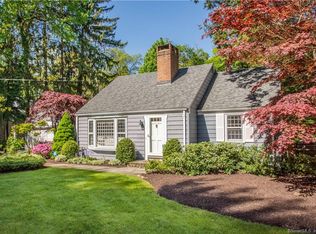 275 Ridgewood Rd, West Hartford, CT 06107