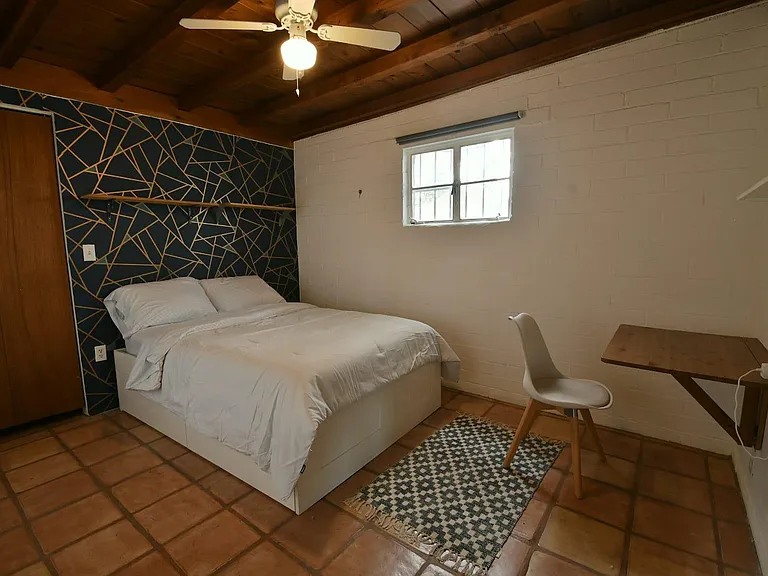 2842 E Blacklidge Dr — Photo 15