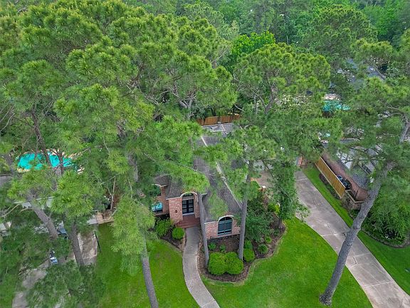 4th image of 9411 Fenchurch Dr