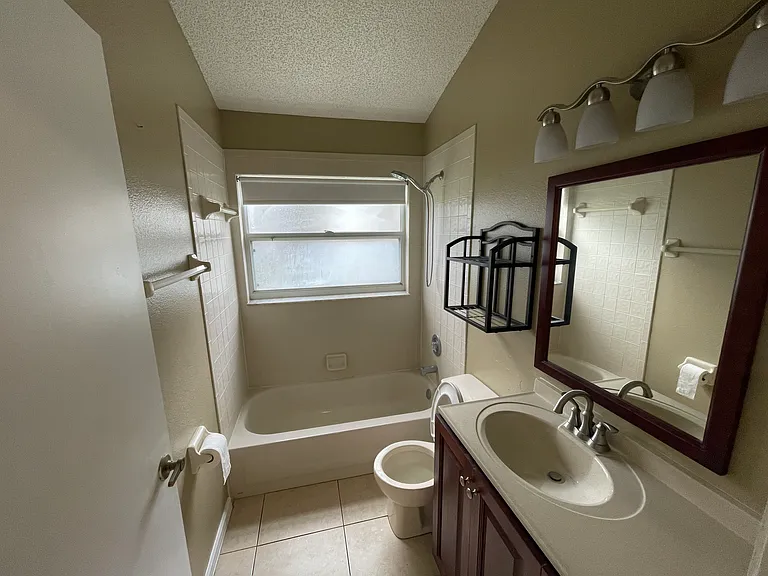 1307 Carpenter Branch Ct — Photo 8