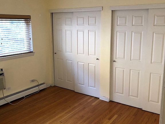 3rd image of 1618 W Sherwin Ave APT 3A