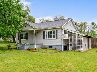 9151 Roanoke Rd, Elliston, VA 24087