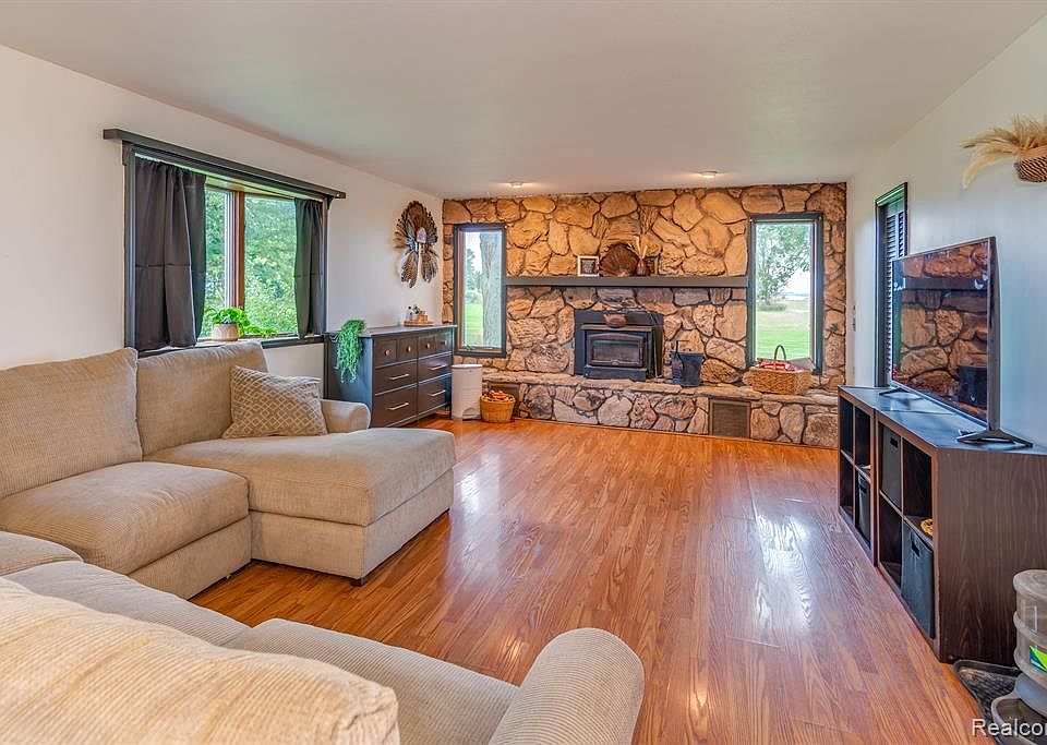 1974 E Dickerson Rd, Unionville, MI 48767 MLS 20221045017 Zillow