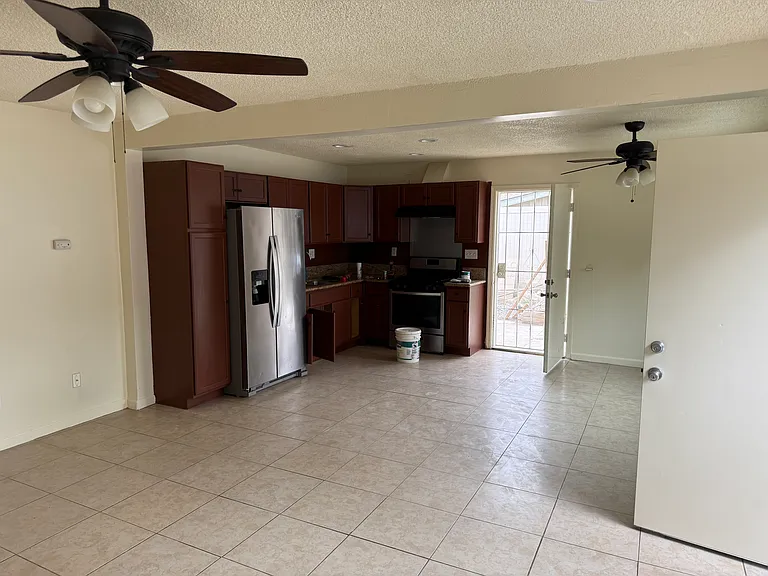 1350 Windmill Rd #1 — Photo 1