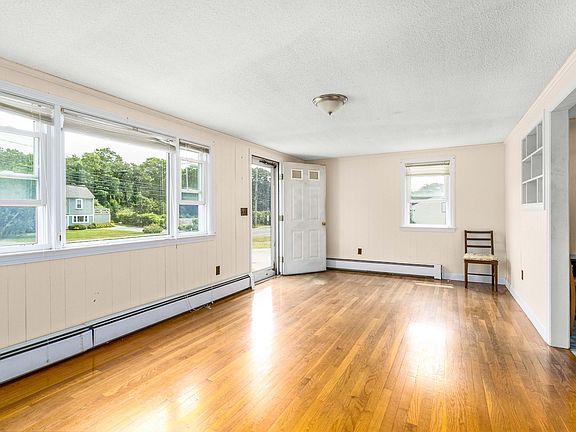 3rd image of 178 Sandwich Road