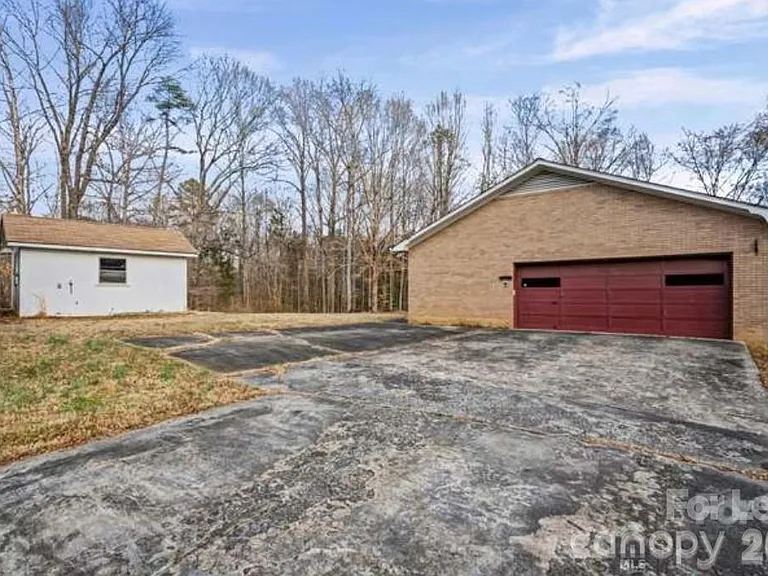 8122 Knollwood Cir — Photo 20