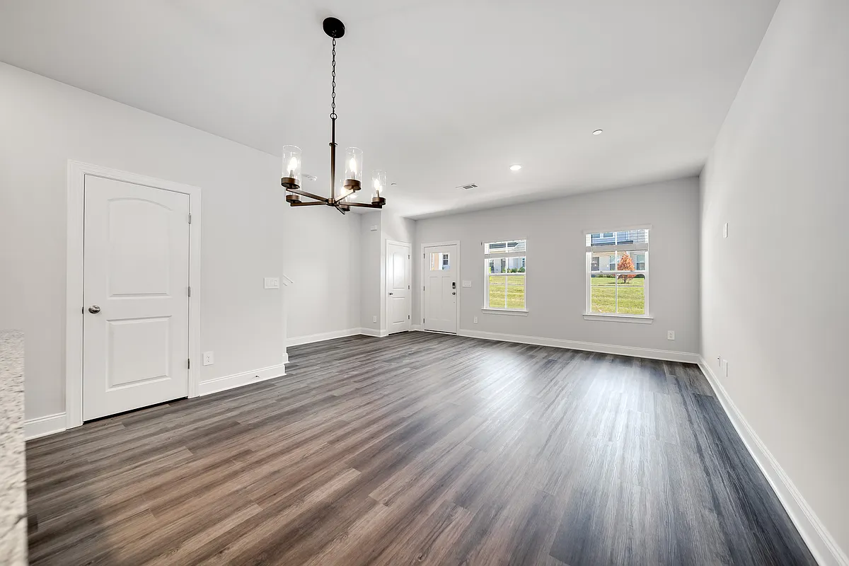 Building Photo - 204 Douglas Bend Rd #405