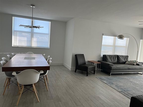 5th image of 300 Bayview Dr APT 1716