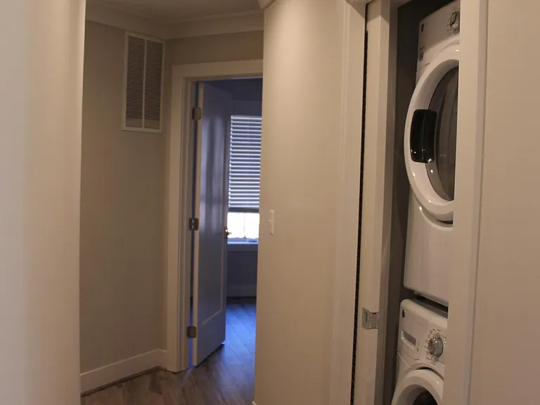 928 N Buchanan St — Photo 11