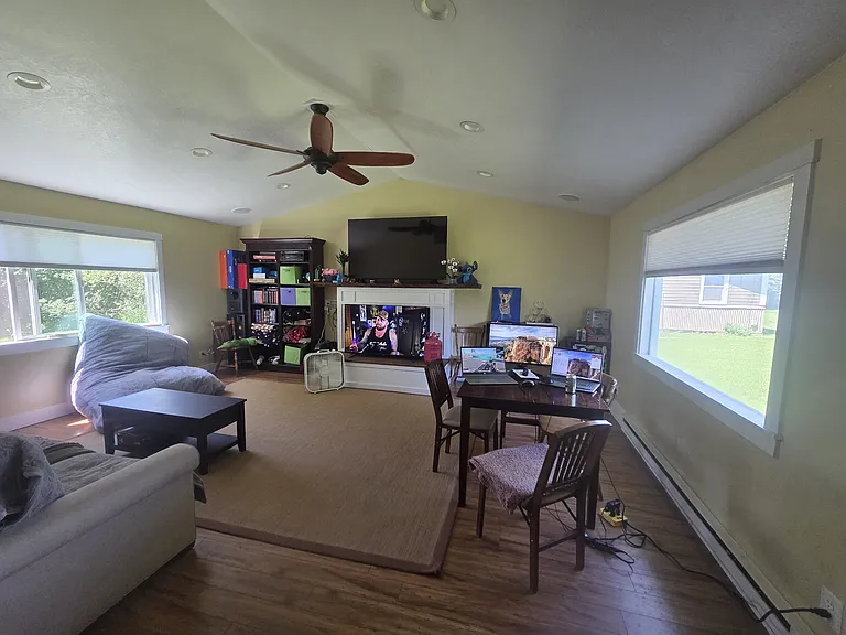 2406 Durston Rd — Photo 9