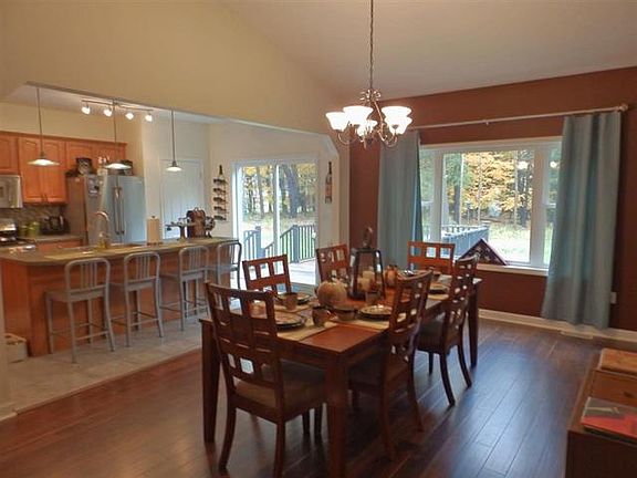 3rd image of 36 Spotswood Dr