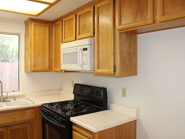 3412 Leland St — Photo 15