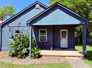 528 College St N, Madisonville, TN 37354