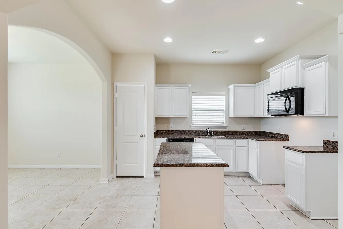 Building Photo - 13033 Tobin Dr