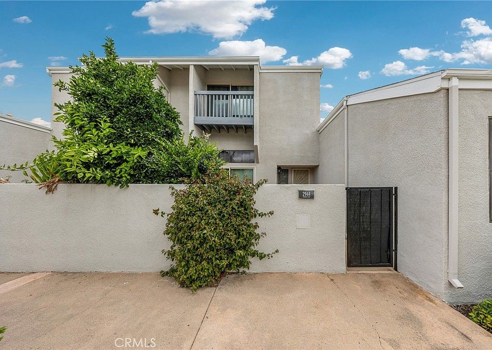 1st image of 2944 Pembroke Ct