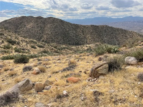 90AC S New Water Well Rd, Kingman, AZ 86401