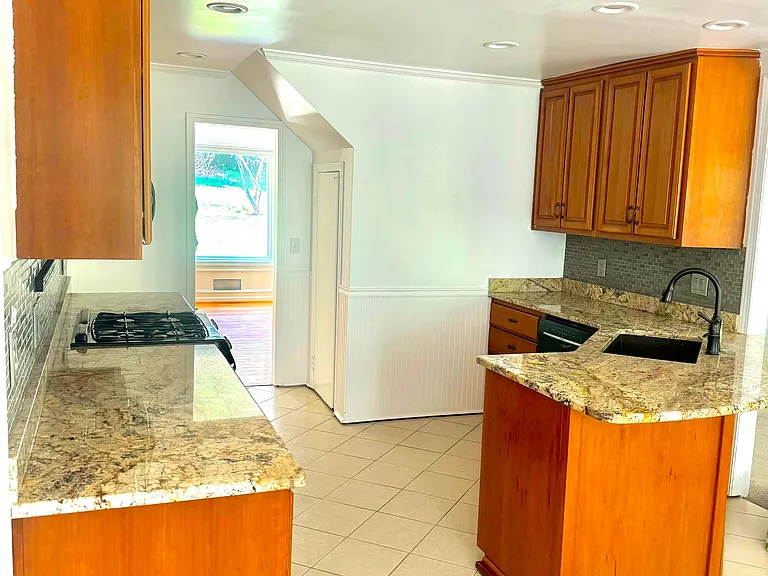 45 Spring Forest Ct — Photo 3