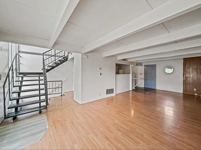 7031 Redwood Dr — Photo 3
