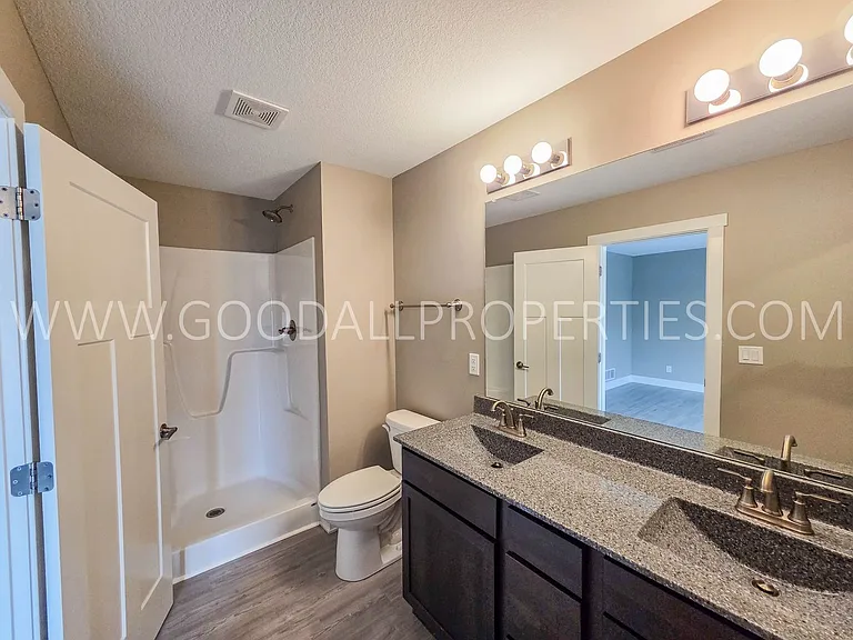 216 Maple Ave — Photo 12