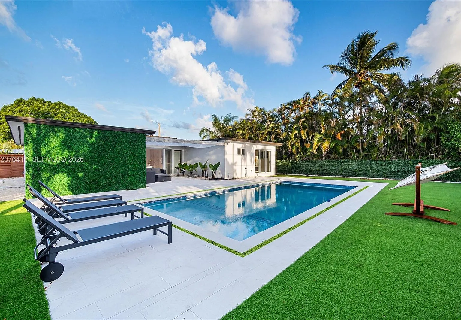 Miami Shores Estates — Photo 2