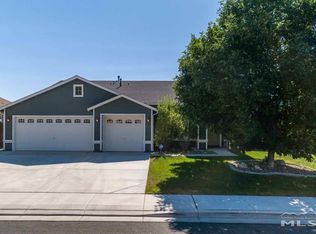 927 Desert Breeze Way, Fernley, NV 89408