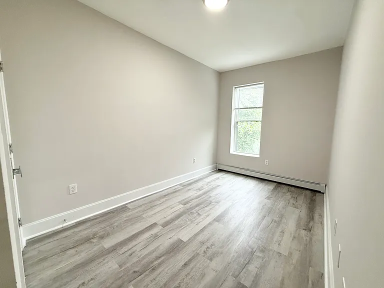 15 Ruggles St #3L — Photo 5