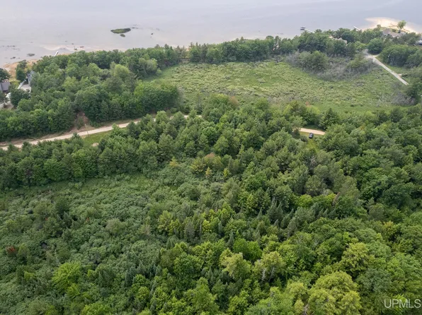 R75 Lane, Rapid River, MI 49878