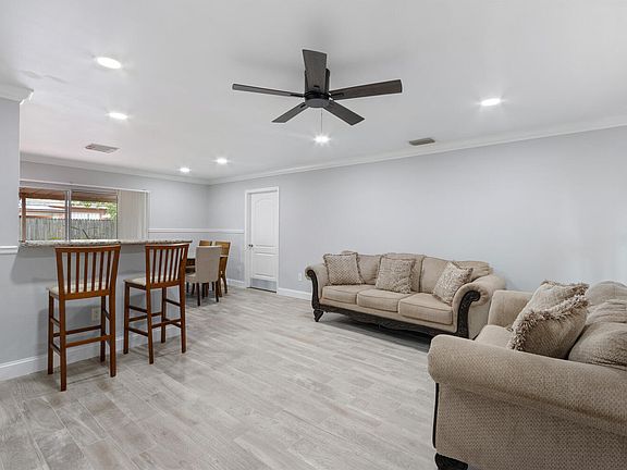 5th image of 3329 El Vedado Court E