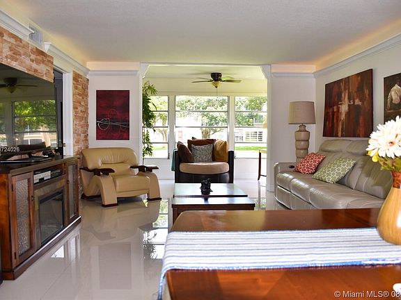 5th image of 9321 Sunrise Lakes Blvd APT 110