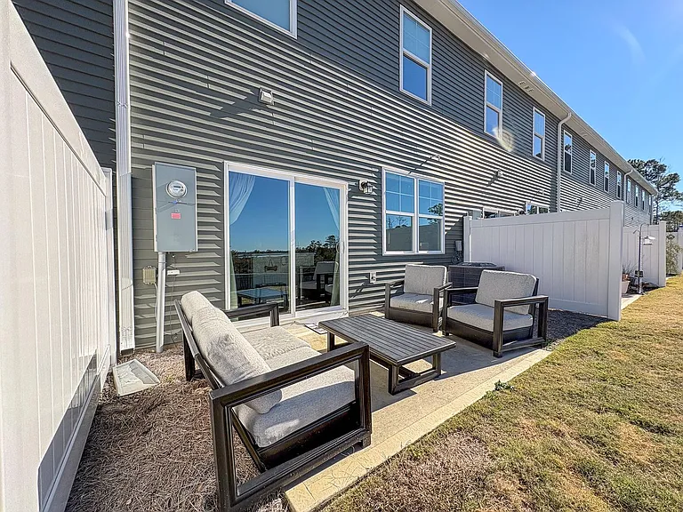 6760 Blacktip Ln — Photo 11