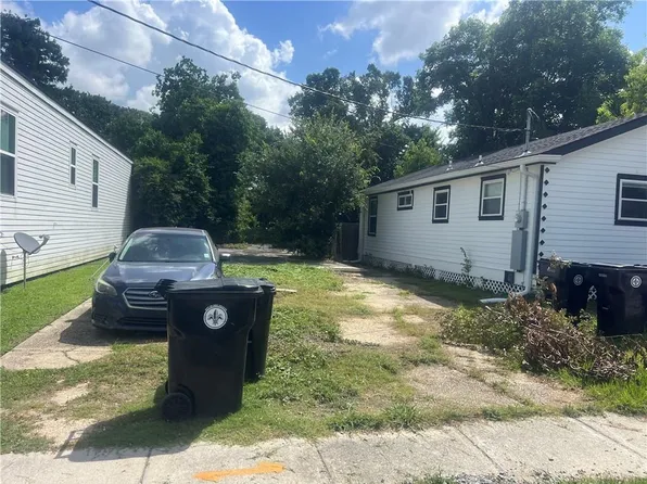 9429 Colapissa St, New Orleans, LA 70118