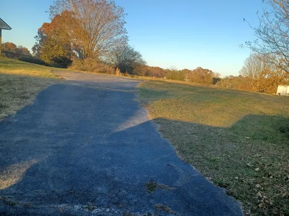 2423 Ella Dr SE, Cleveland, TN 37323