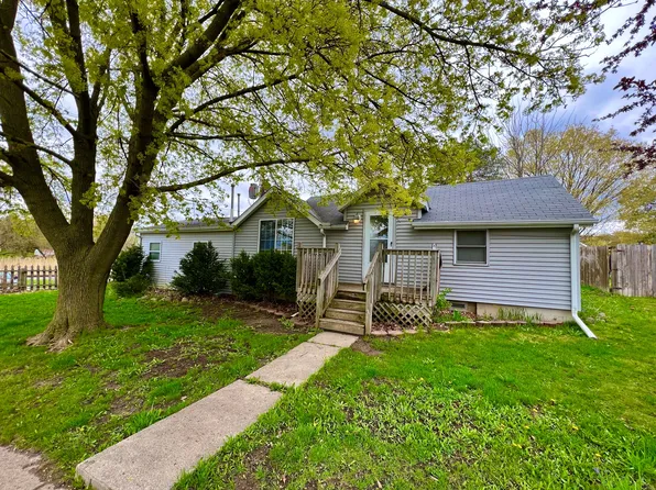 5943 Fulton St, Mayville, MI 48744