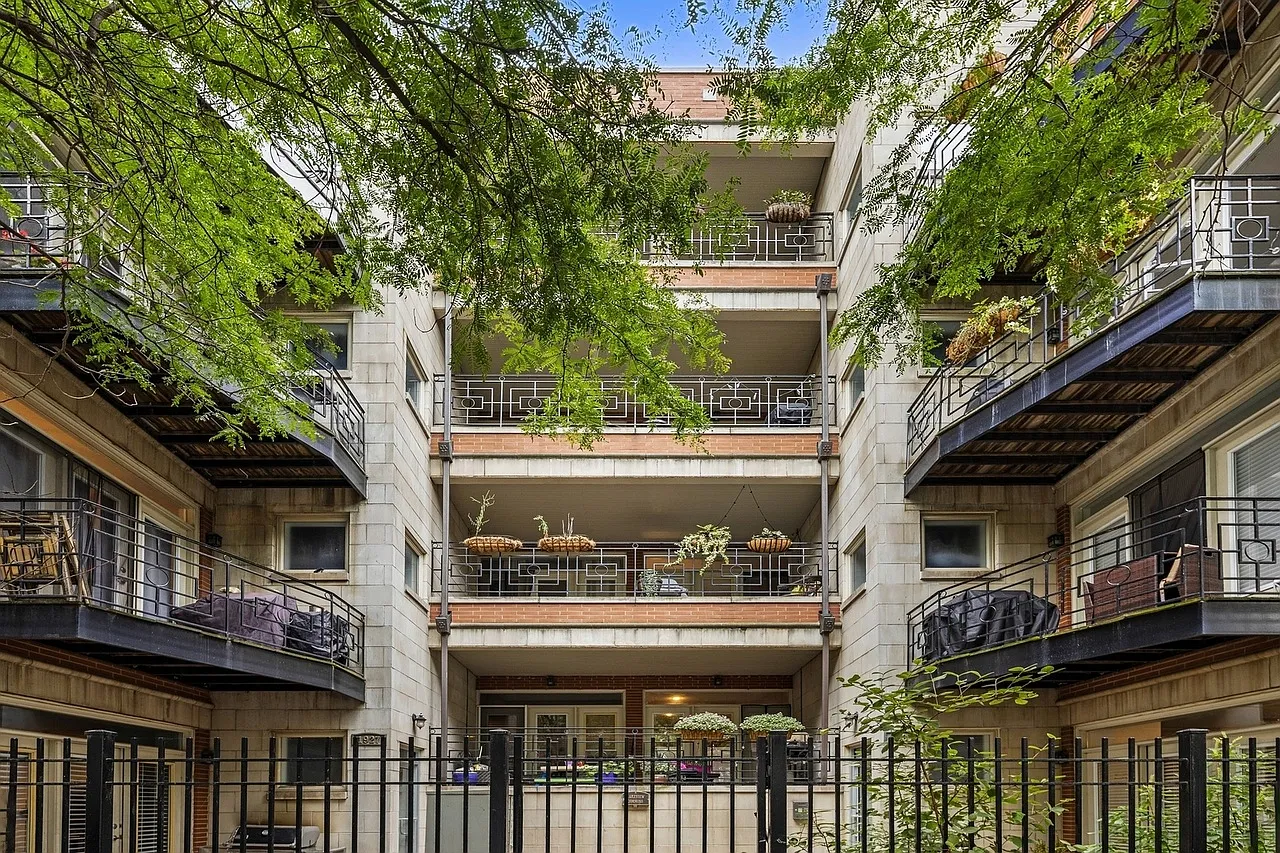 2 bed, 1330 sqft, $3,600 — Photo 1