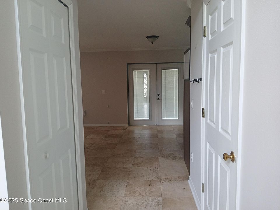 2nd image of 1412 Hayworth Cir NW