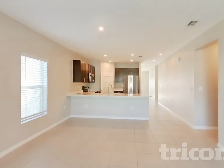 226 Amber Way — Photo 3