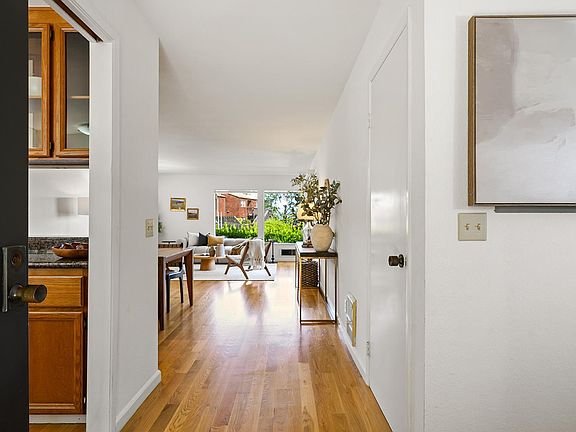 3rd image of 254 Headlands Court