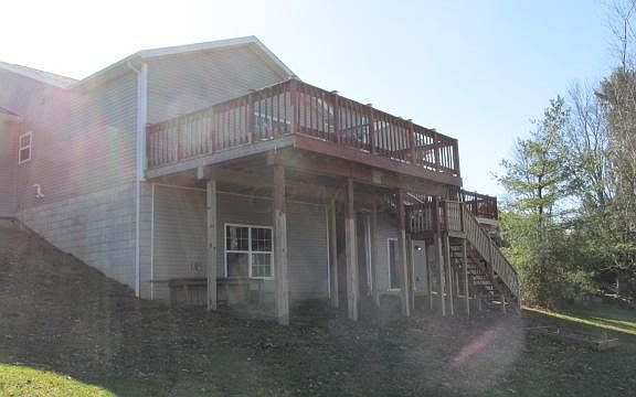 3rd image of 341 Deer Trail Dr SE