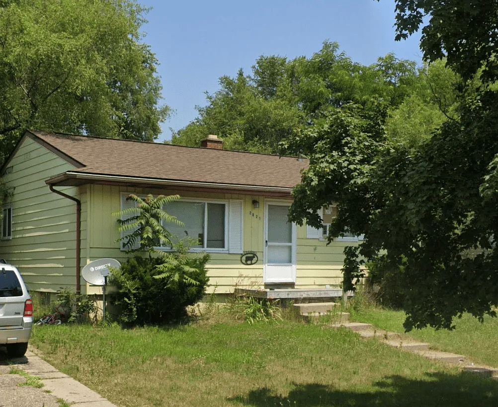 2821 Plainfield Ave photo 1