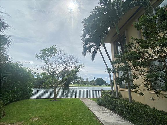 3rd image of 9110 W Bay Harbor Dr APT 7